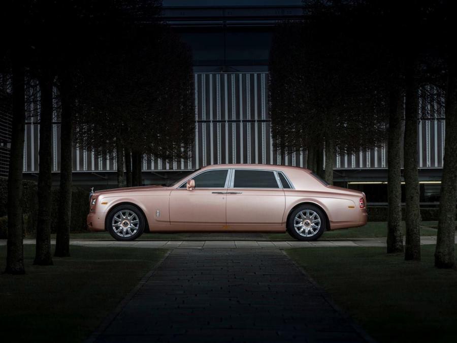  Rolls-Royce Phantom Sunrise Extended Wheelbase 2015 года  (фото 2 из 6)